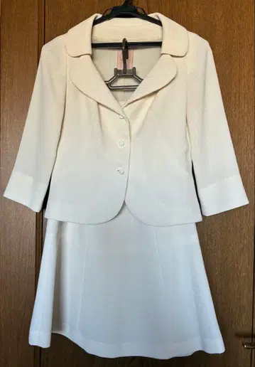 Sybilla 아이보리 자켓 스커트 세트 M