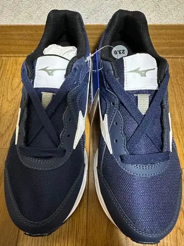 미즈노 네이비 화이트 스니커즈