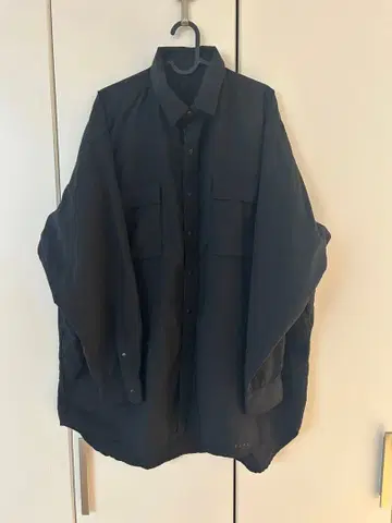 버랩 아웃피터 ekal 별주 나일론 셔츠