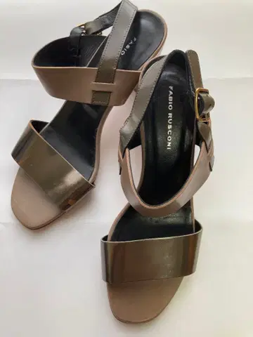FABIUS RUSCONI 브라운 힐 샌들