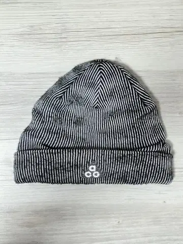 쇼키치 군 착용 [ 레어 완판템 ] NIKE ACG 니트 모자 비니