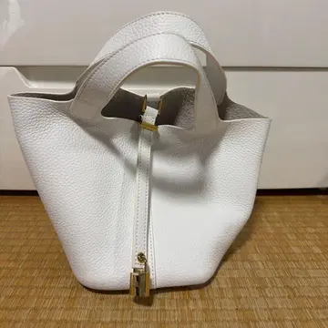 큐브 백 화이트