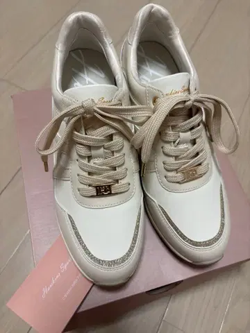 HAWKINS 호킨스 힐업 스니커즈