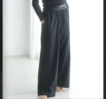 FORME mother 블랙 와이드 팬츠 스트레치 소재 발수