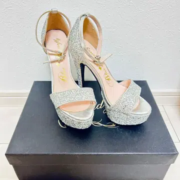 글리터 라메 힐 샌들