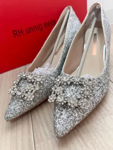 [새상품급] 글리터 비쥬 펌프스 와이드 힐 실버 24cm