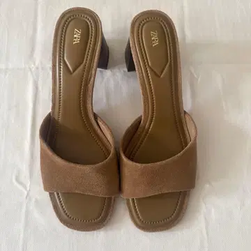 ZARA 브라운 오픈토 샌들 중간 힐