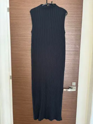 MassimoDutti 블랙 리브 슬리브리스 원피스 M