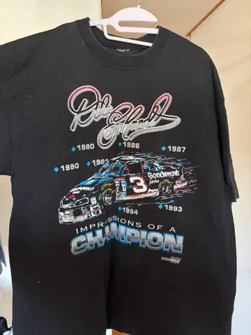 페이트 에어하트 T셔츠 블랙