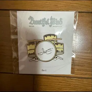 Xdinary Heroes BADGE Gunil