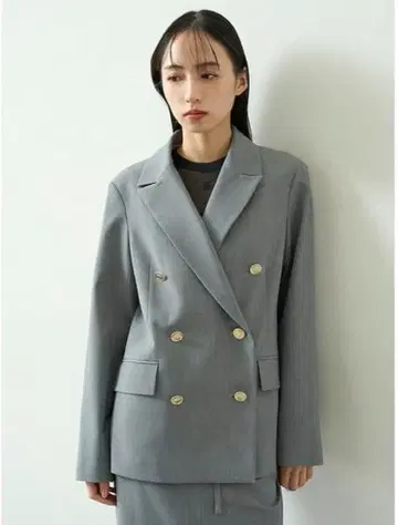 SNIDEL Sustainable 불규칙 골드 버튼 자켓 그레이