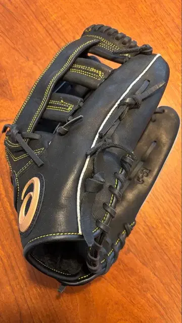 스즈키 세이야 모델 아식스 그로브