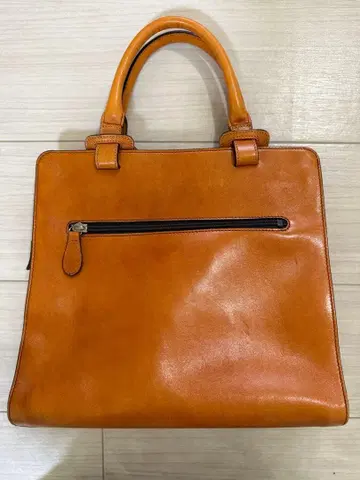 Dakota 카멜 가죽 핸드백