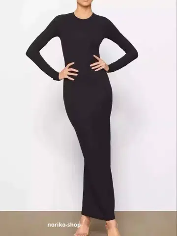 SKIMS 블랙 롱 원피스 긴팔