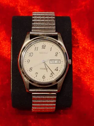 세이코 티타늄 시계