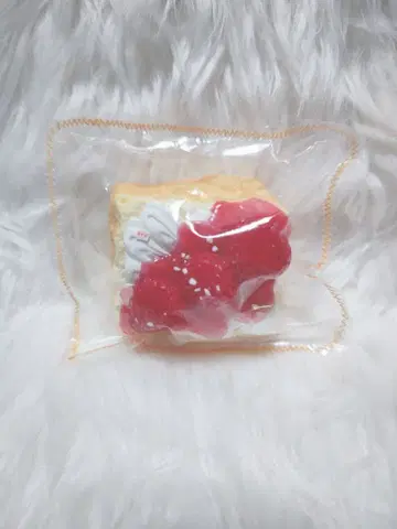 kikisquishy 3연 딸기 토스트