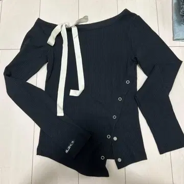 GRAILZ 오프숄더