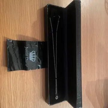 저스틴 데이비스 실버 하트 목걸이