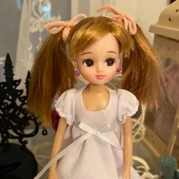 리카짱 인형 본체 화이트 드레스
