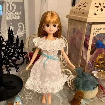 리카짱 인형 본체 화이트 드레스