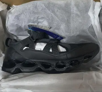 미즈노 웨이브 프로페시 스트랩 '블랙' 24.5