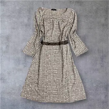 새틴 절개 A라인 원피스 스퀘어 프린트 L 일본제 고급 페미닌