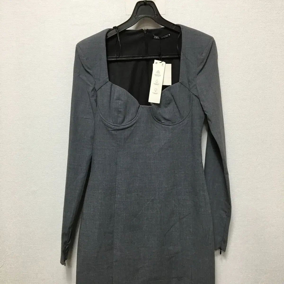 New product) Zara Onepiece Stretch Knit Half Turtleneck Dress, Size M  #,#,#,#,# on Bunjang Global Site.