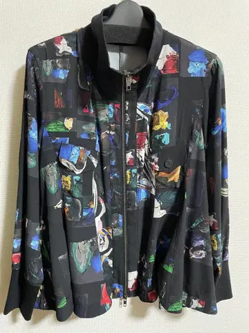 큐브 [ 시착만 한 상품, 새상품급 ] 더블 지퍼 포켓 부착 겉옷