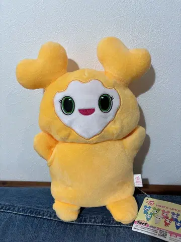 TWICE LOVELYS 봉제 인형 퍼펫 지효 [ GIGO 한정판 ]