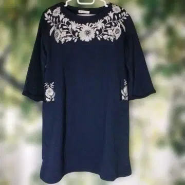 soulberry 소울베리 꽃무늬 자수 네이비 튜닉 칠부 소매