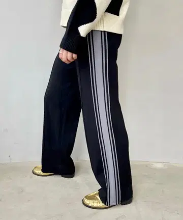 sanself / 라인 컬러 저지 니트 팬츠