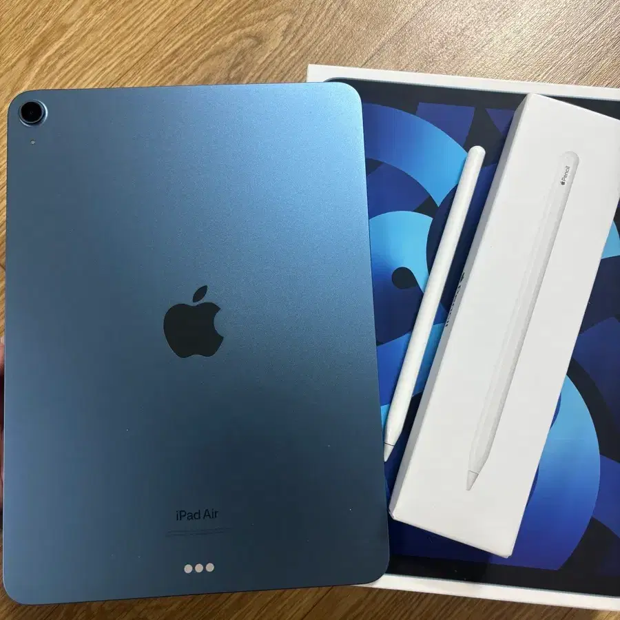 iPad Air 5 256GB WiFi + Apple Pencil 2nd Gen on Bunjang Global Site.