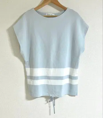 BEARDSLEY 슬리브리스 티셔츠