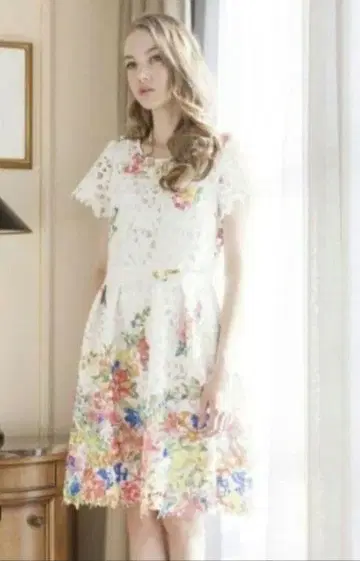 새상품급 Rose Tiara 보타니컬 플라워 프린트 케미컬 레이스 원피스