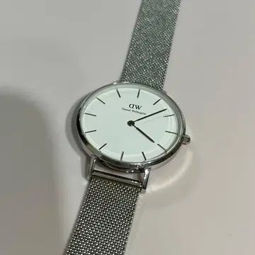 Daniel Wellington 시계 실버 (구매 후 배터리 교환 필수)