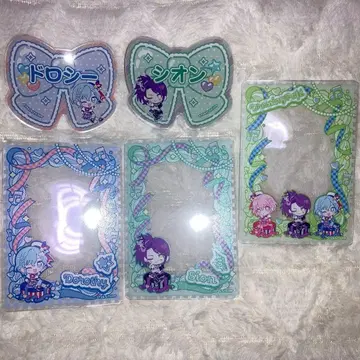 캐릭터 핀즈 프리파라 카드 케이스 네임 배지 시온 도로시 드레시