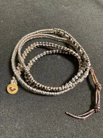 찬루 비즈와 가죽의 5연 팔찌