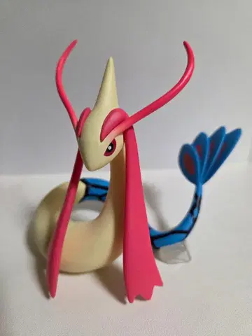 포켓몬 스케일 월드 밀로카로스 피규어