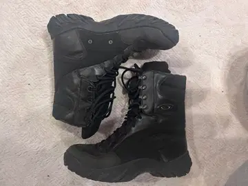 Oakley 블랙 부츠 하이컷