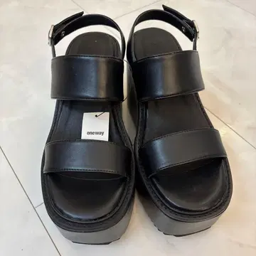 oneway 블랙 플랫폼 샌들 LL 사이즈