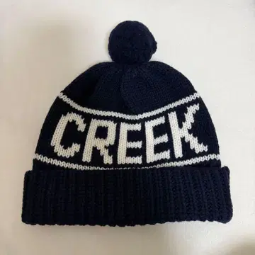 Creek Angler's Device PACS 폼폼 비니 네이비