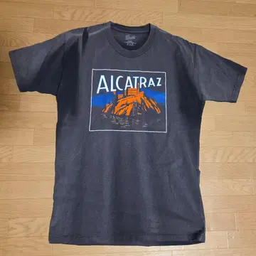 ALCATRAZ 알카트라즈 감옥 T셔츠 오니 페이드