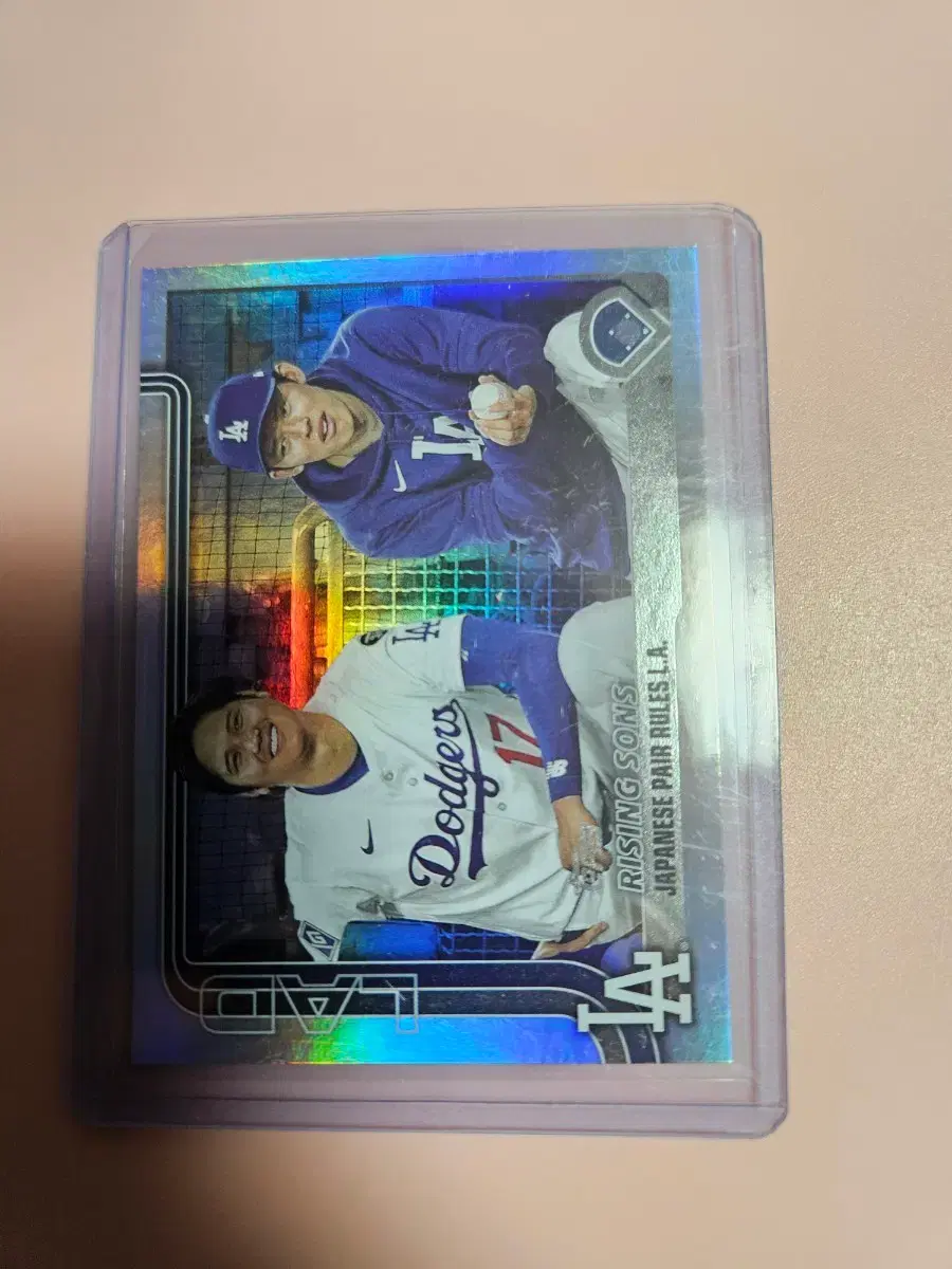 오타니 사사키 2025 Topps Combo holo Foil 카드