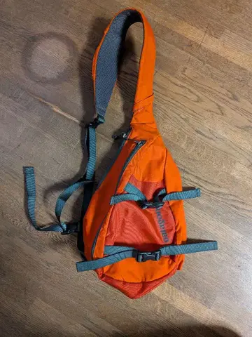 파타고니아 아톰 슬링 8L 원 숄더 바디백 오렌지