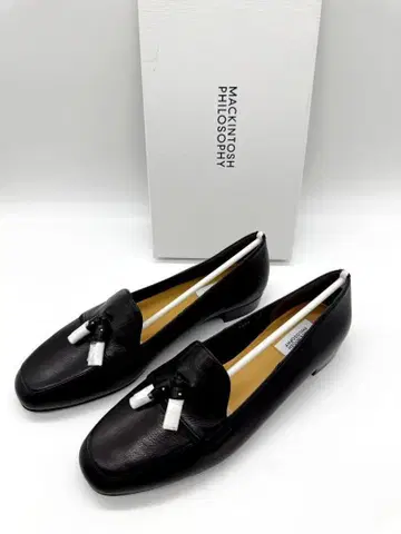 새상품 매킨토시 로퍼 블랙 23cm