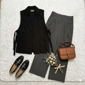 새상품급 알마 디자인 사이드 벨트 베스트 & GU 턱 와이드 팬츠 셋업