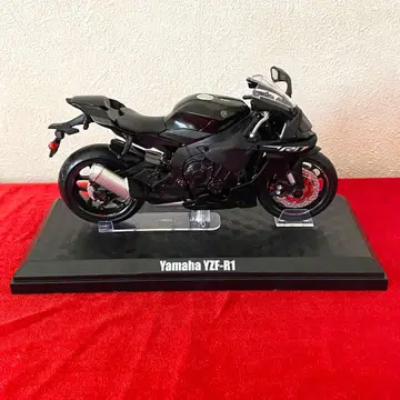 바이크 피규어 Yamaha YZF-R1 1/12 스케일 모델