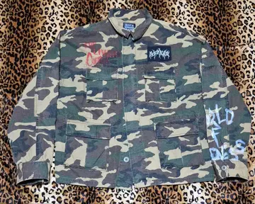 BLVCK FLAME 밀리터리 페인트 자켓