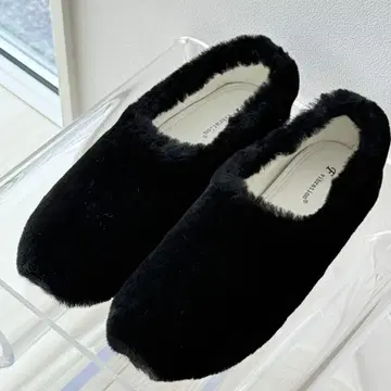 리얼 무스탕 슬립온 블랙 25.5cm 미사용