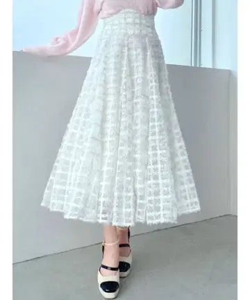 dazzlin 코르셋 볼륨 플레어 스커트 화이트 M 사이즈